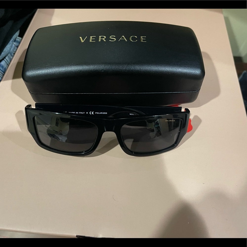 Versace Shades ‘LIKE NEW’